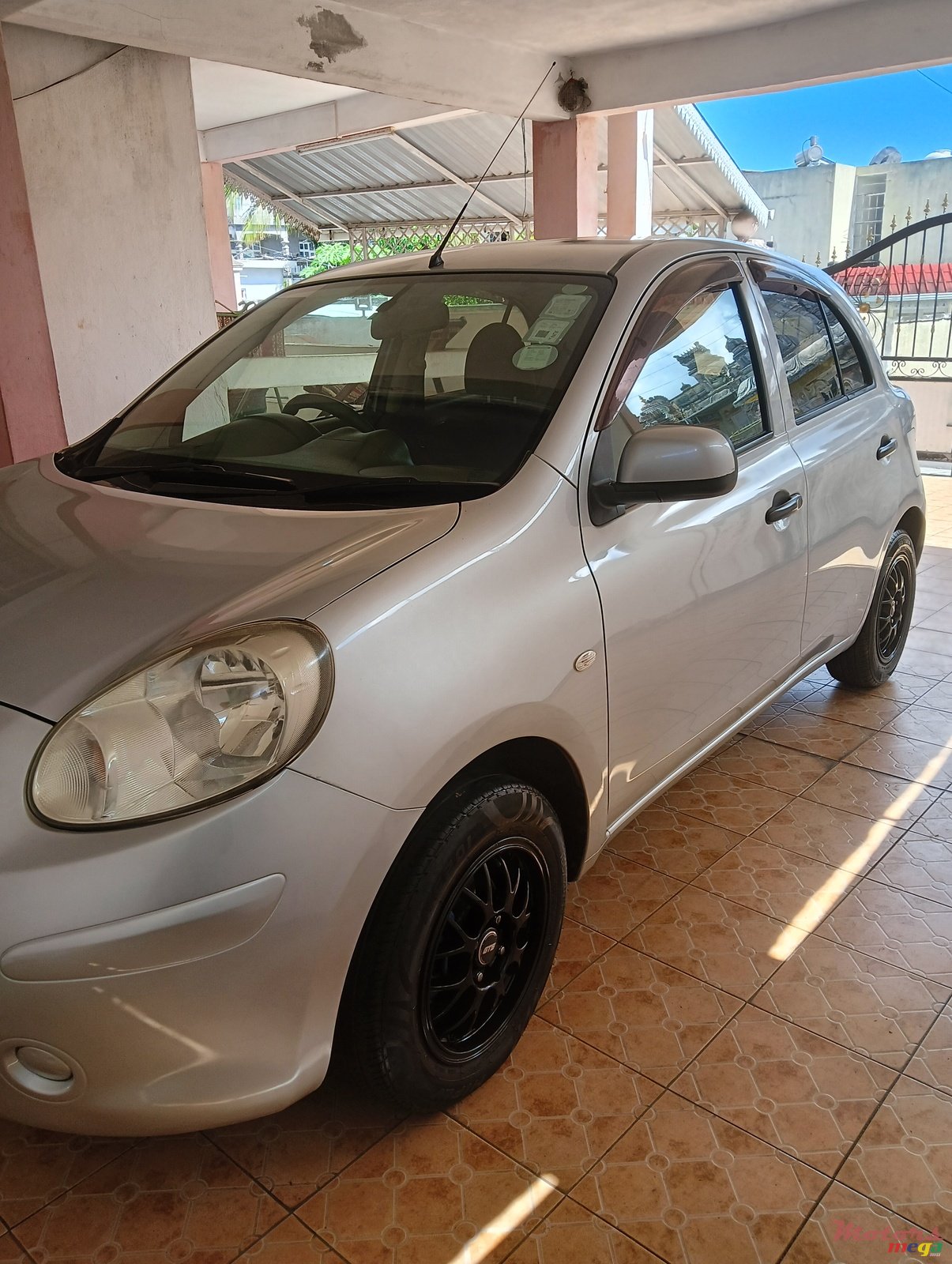 2011' Nissan March photo #4