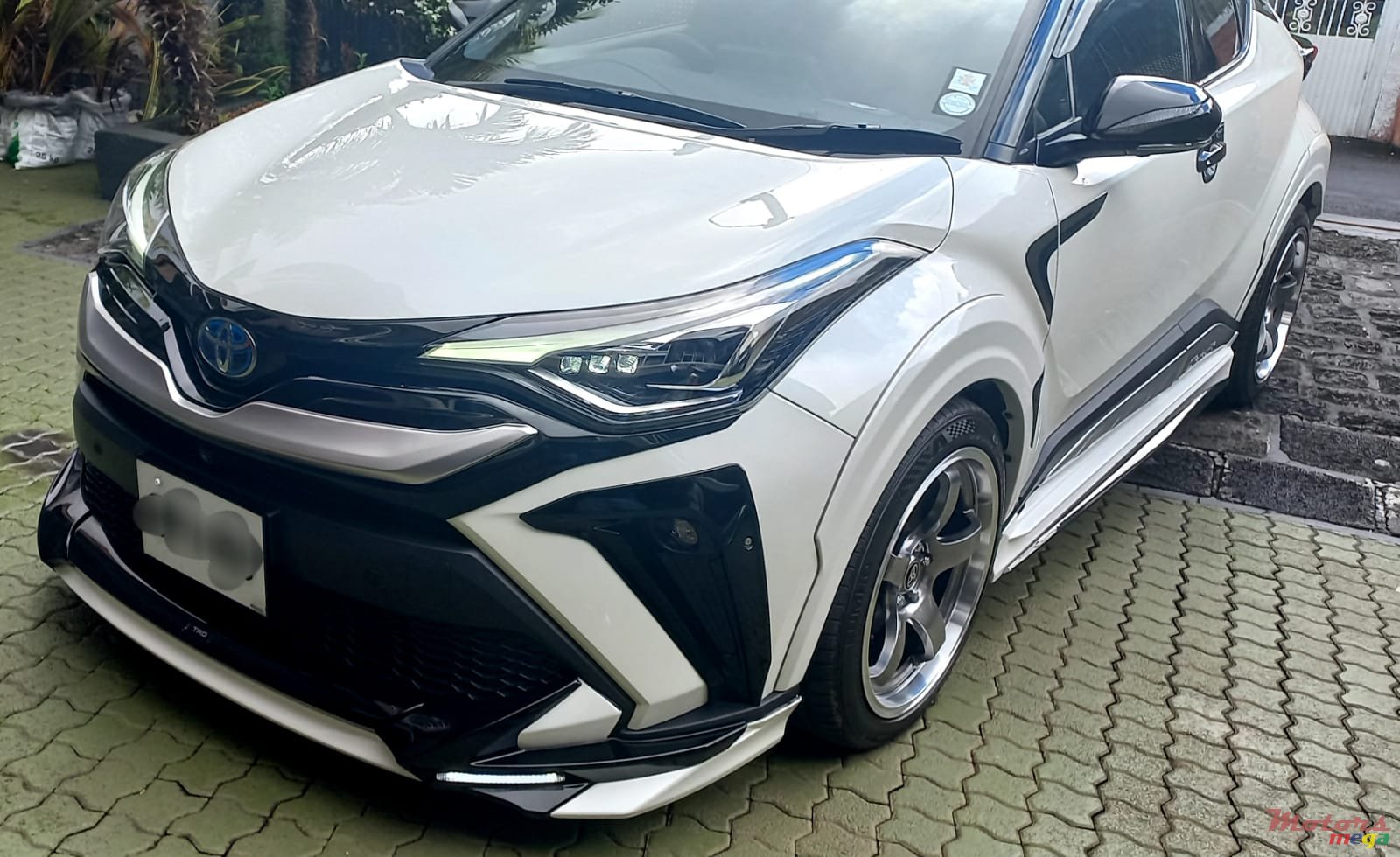 2021' Toyota C-HR photo #5