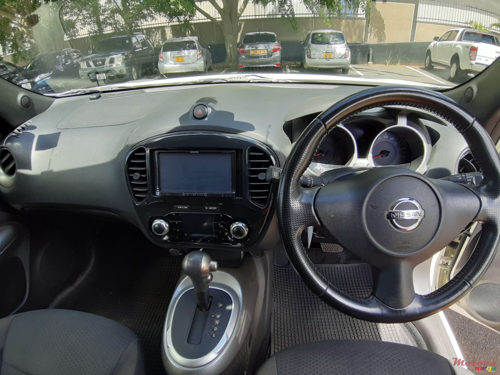 2012' Nissan Juke photo #1