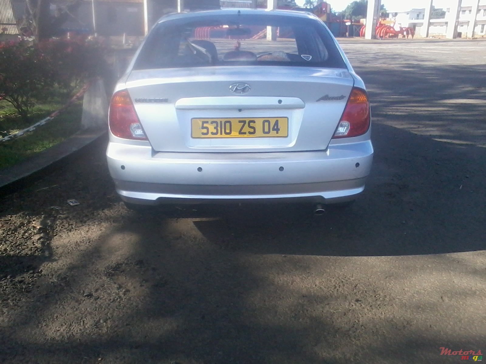 2004' Hyundai Accent photo #2