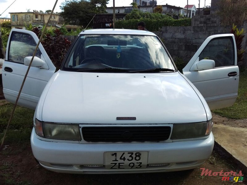 1993' Nissan Sunny photo #9