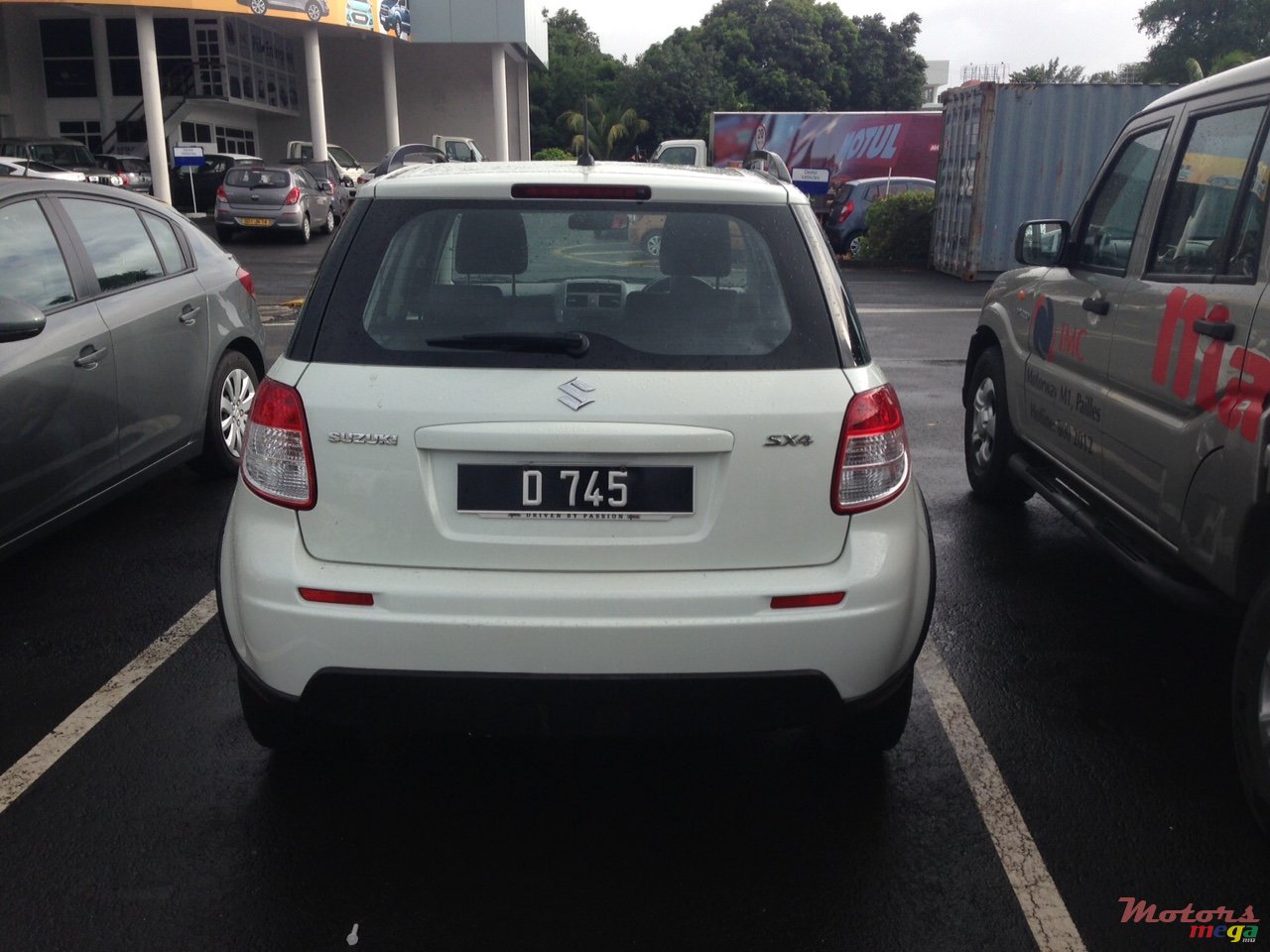 2008' Suzuki SX4 photo #5