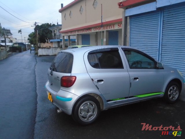 2002' Toyota Vitz no photo #3