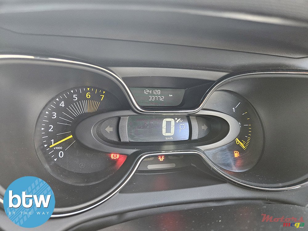 2015' Renault Captur photo #7