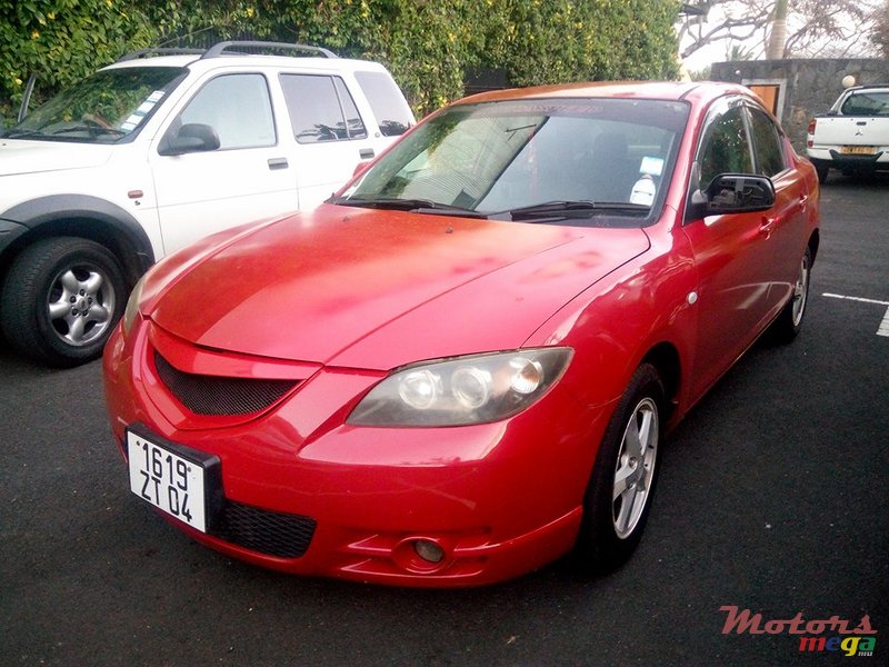 2004' Mazda Axela photo #2
