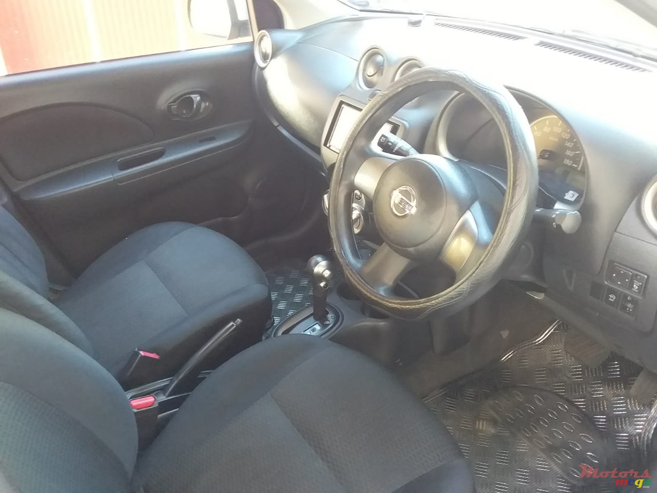 2011' Nissan March photo #2