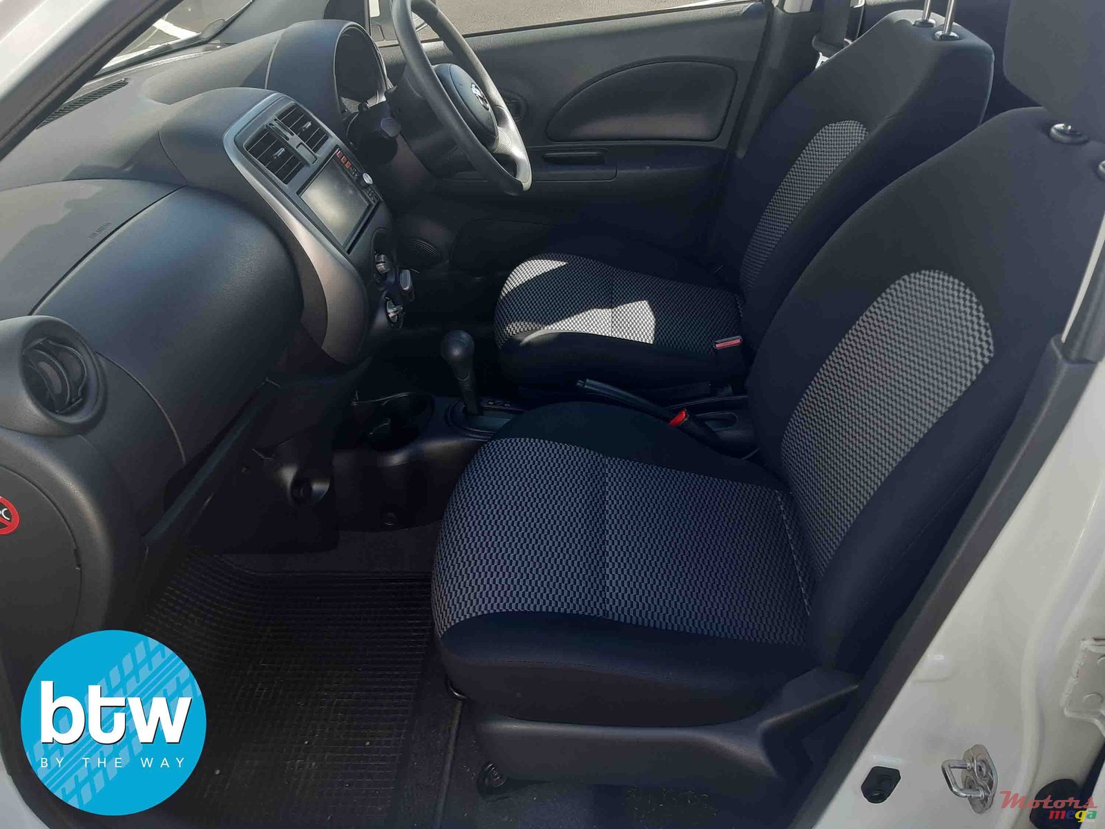 2016' Nissan March photo #4