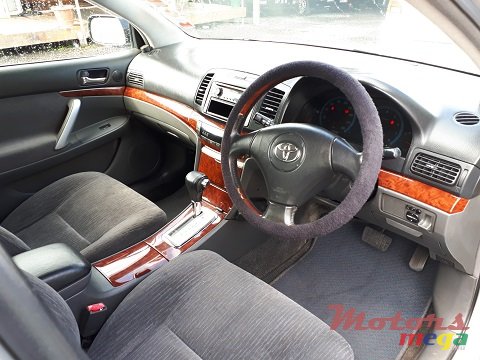 2006' Toyota Allion photo #6