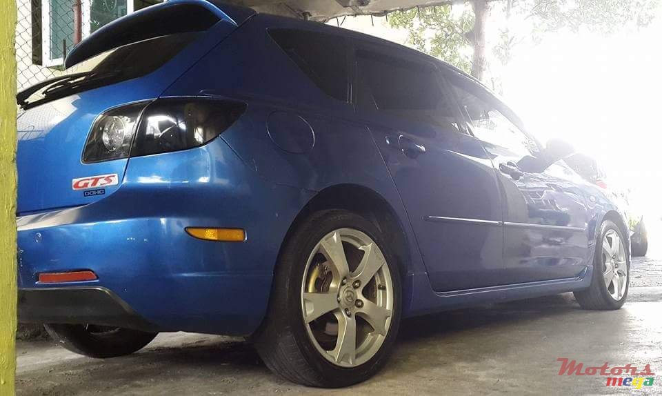 2004' Mazda photo #4