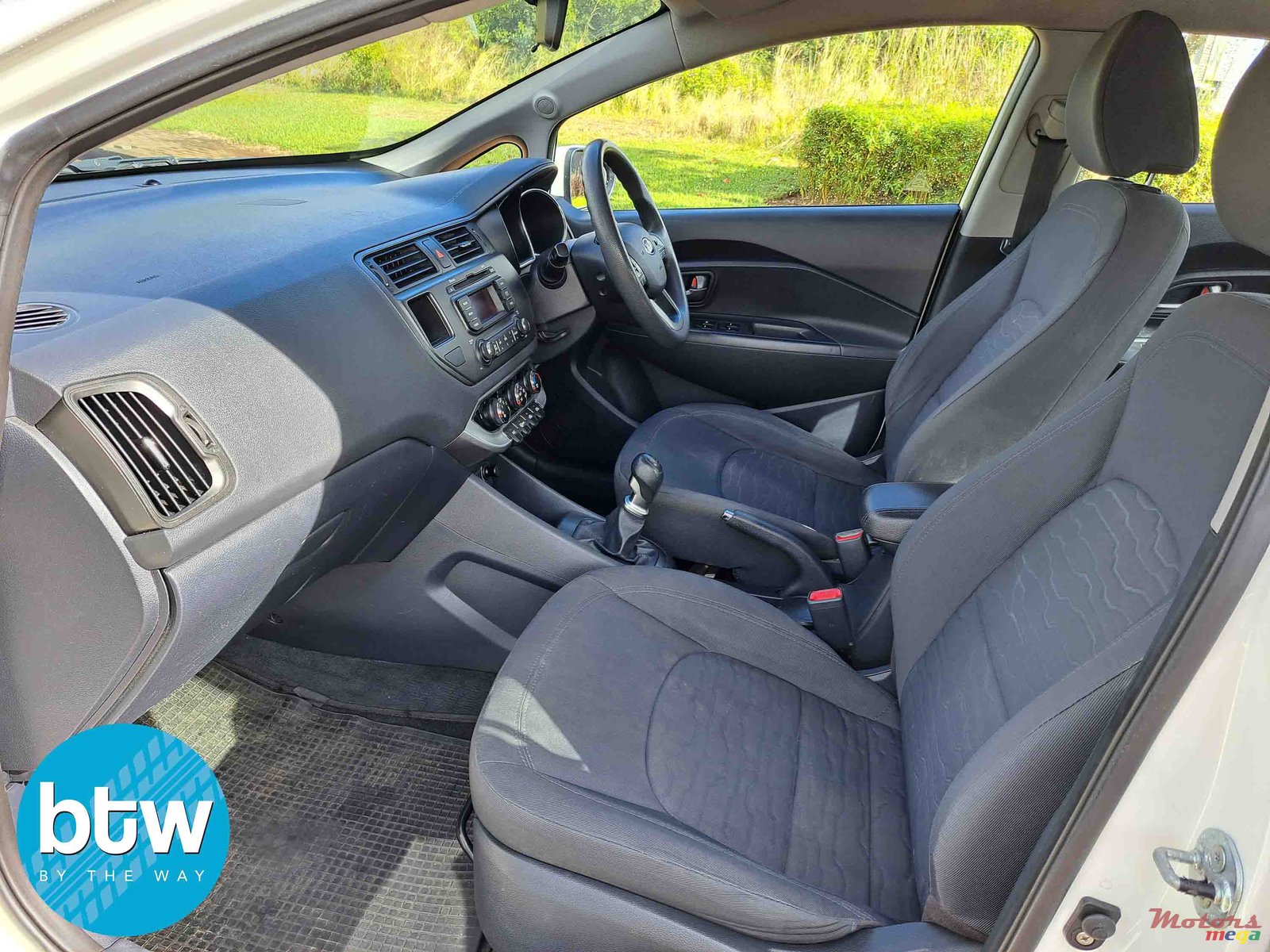 2013' Kia Rio photo #5