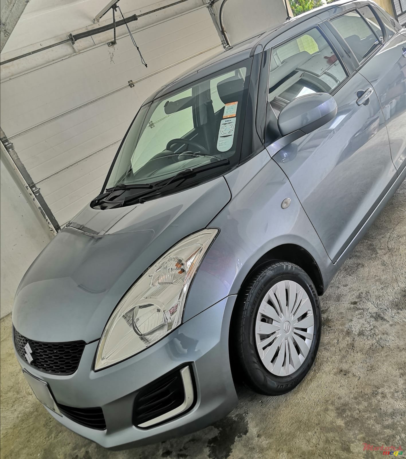 2015' Suzuki Swift Japan photo #1