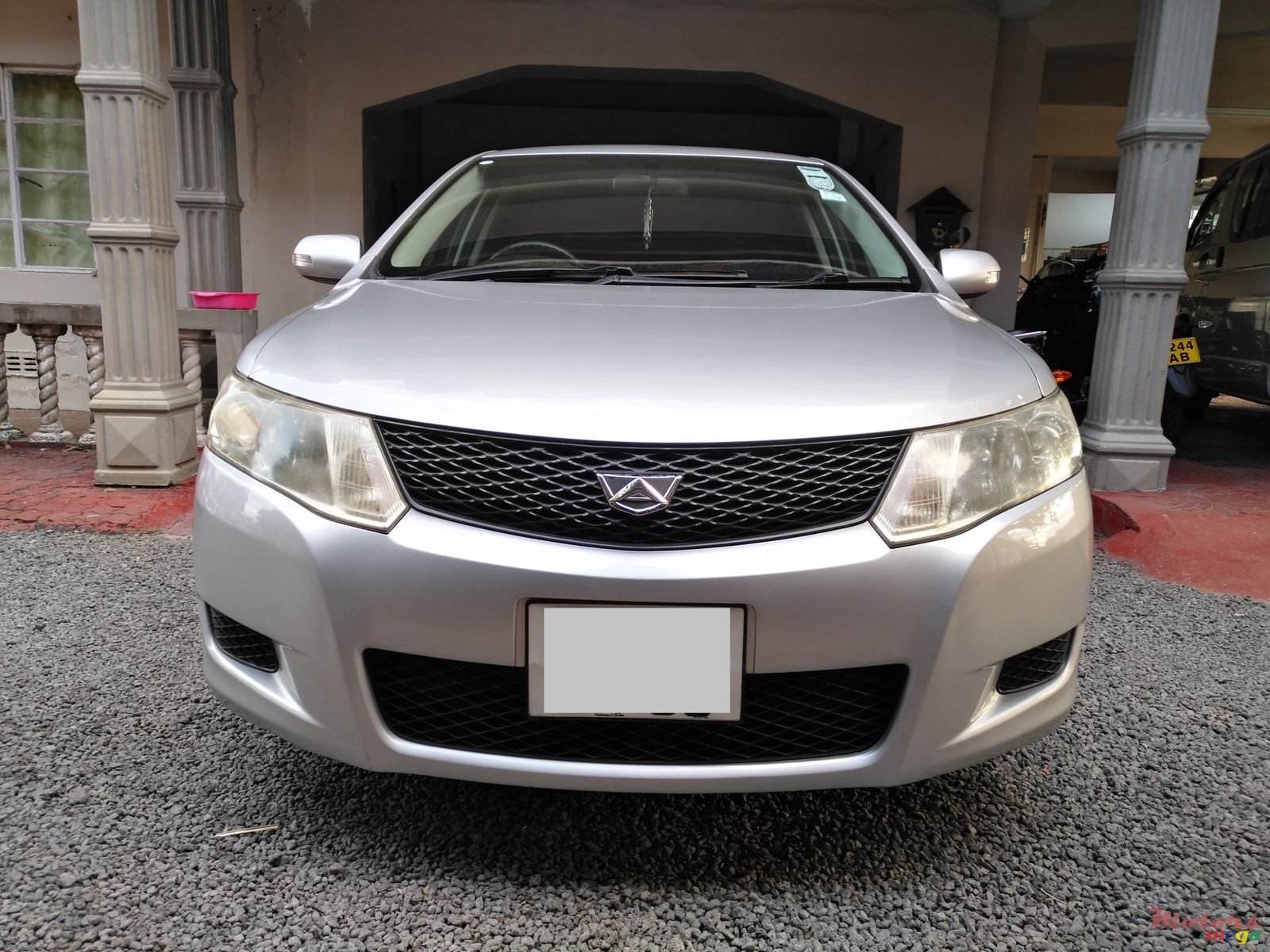 2008' Toyota Corolla Allion photo #1