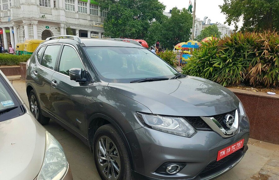 Nissan X-Trail Hybrid Spied In India Inside And Out By IAB Reader