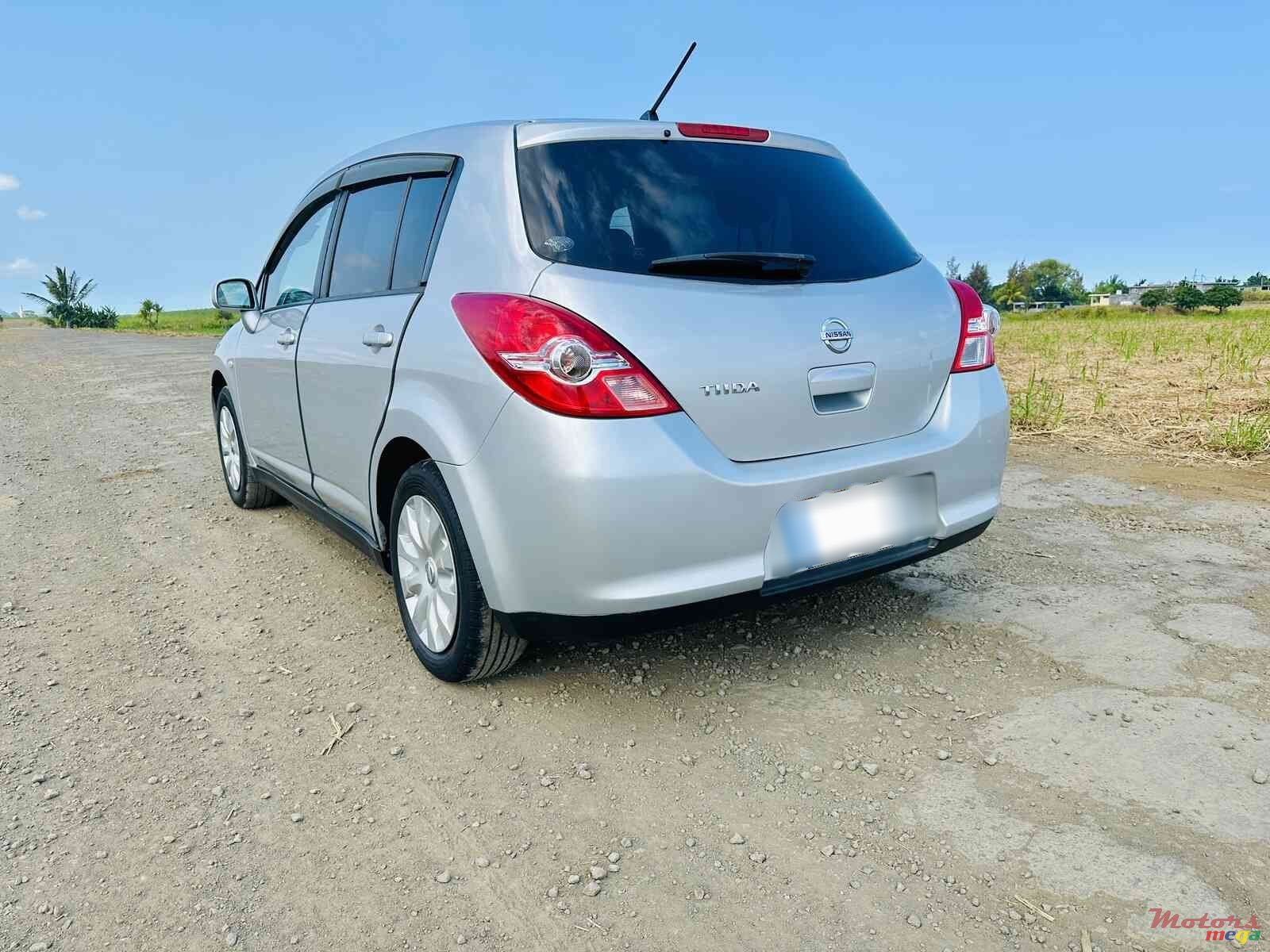 2008' Nissan Tiida photo #1