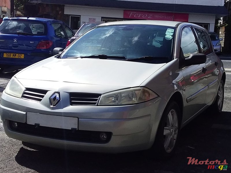 2003' Renault Megane photo #1