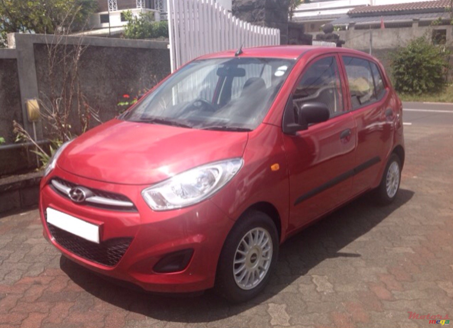 2013' Hyundai i10 photo #5