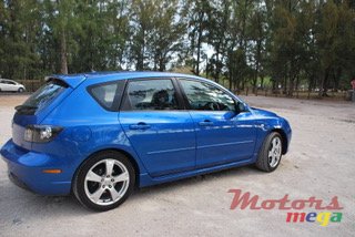 2004' Mazda 3 photo #1