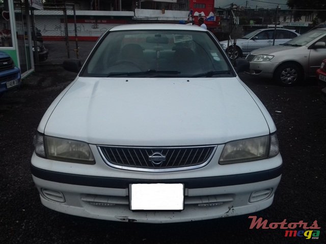 1999' Nissan B15 photo #1