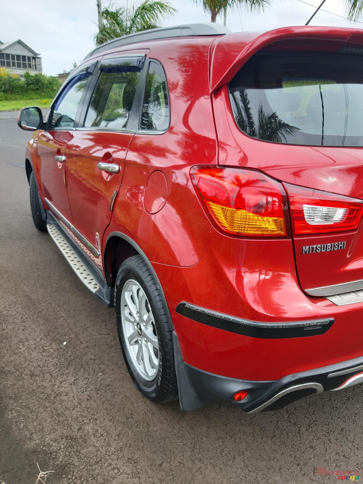 2015' Mitsubishi ASX photo #5