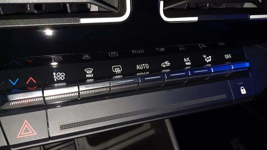 Renault Refuses To Kill Physical Buttons, Even If They Cost More