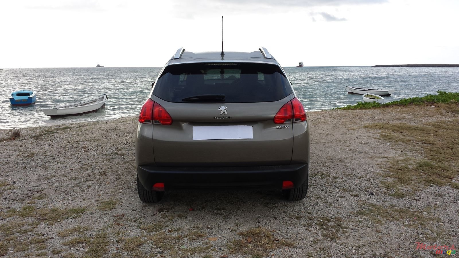 2014' Peugeot 2008 photo #1