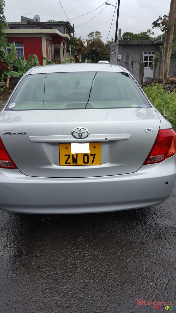 2007' Toyota Axio photo #4