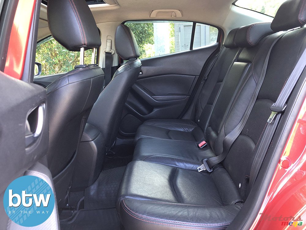 2015' Mazda 3 SKY ACTIVE photo #6