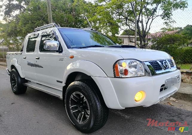 2017' Nissan Hardbody photo #1