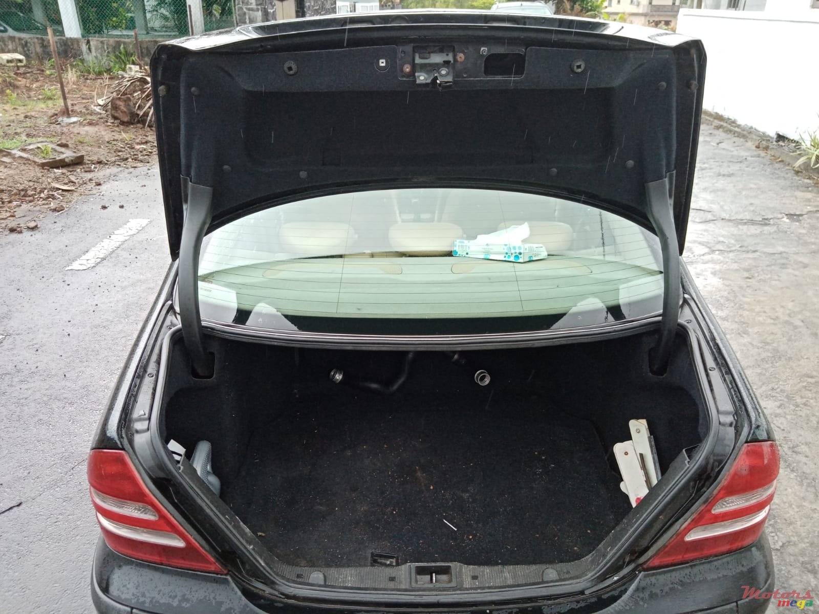 2003' Mercedes-Benz C-Class photo #6