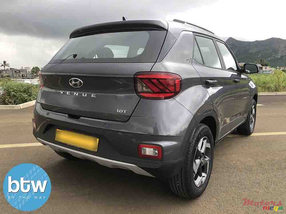 2019' Hyundai Venue photo #4