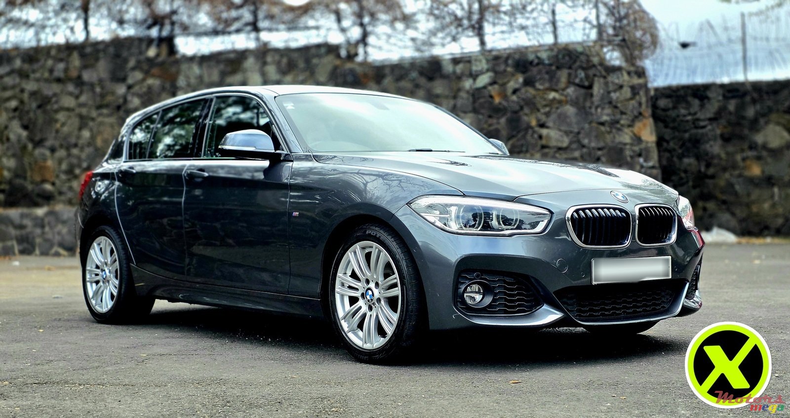 2016' BMW 118 M-SPORT Package photo #3