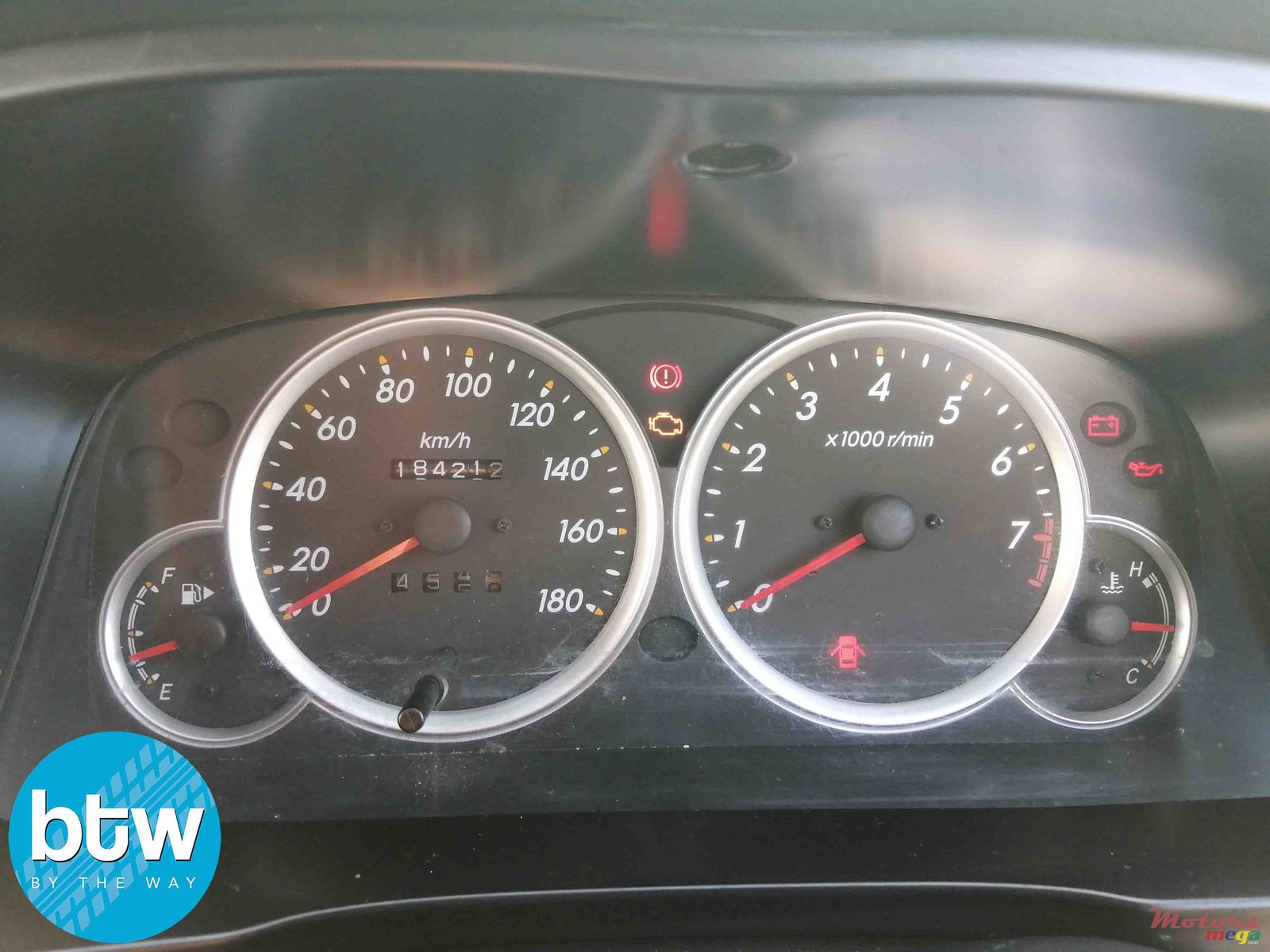 2011' Toyota Avanza photo #7