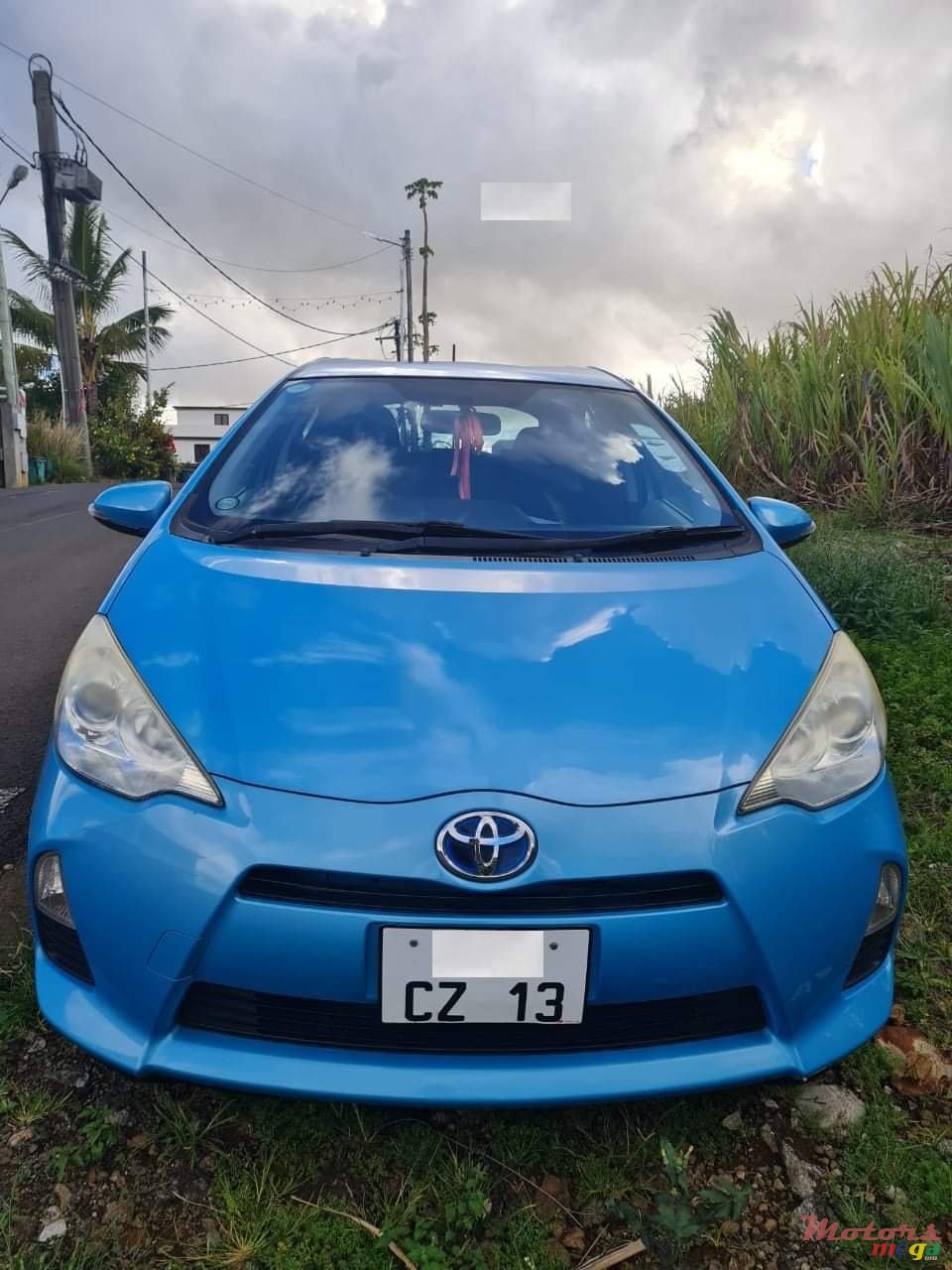 2013' Toyota Aqua photo #1