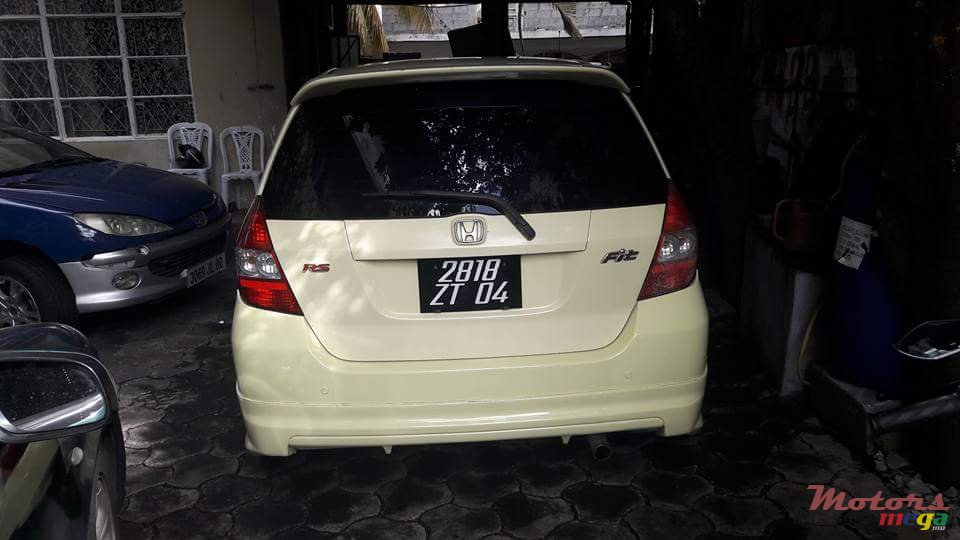 2004' Honda photo #3