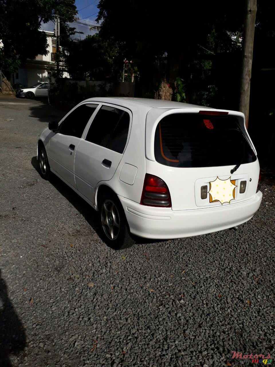 1998' Toyota Starlet Glanza photo #3