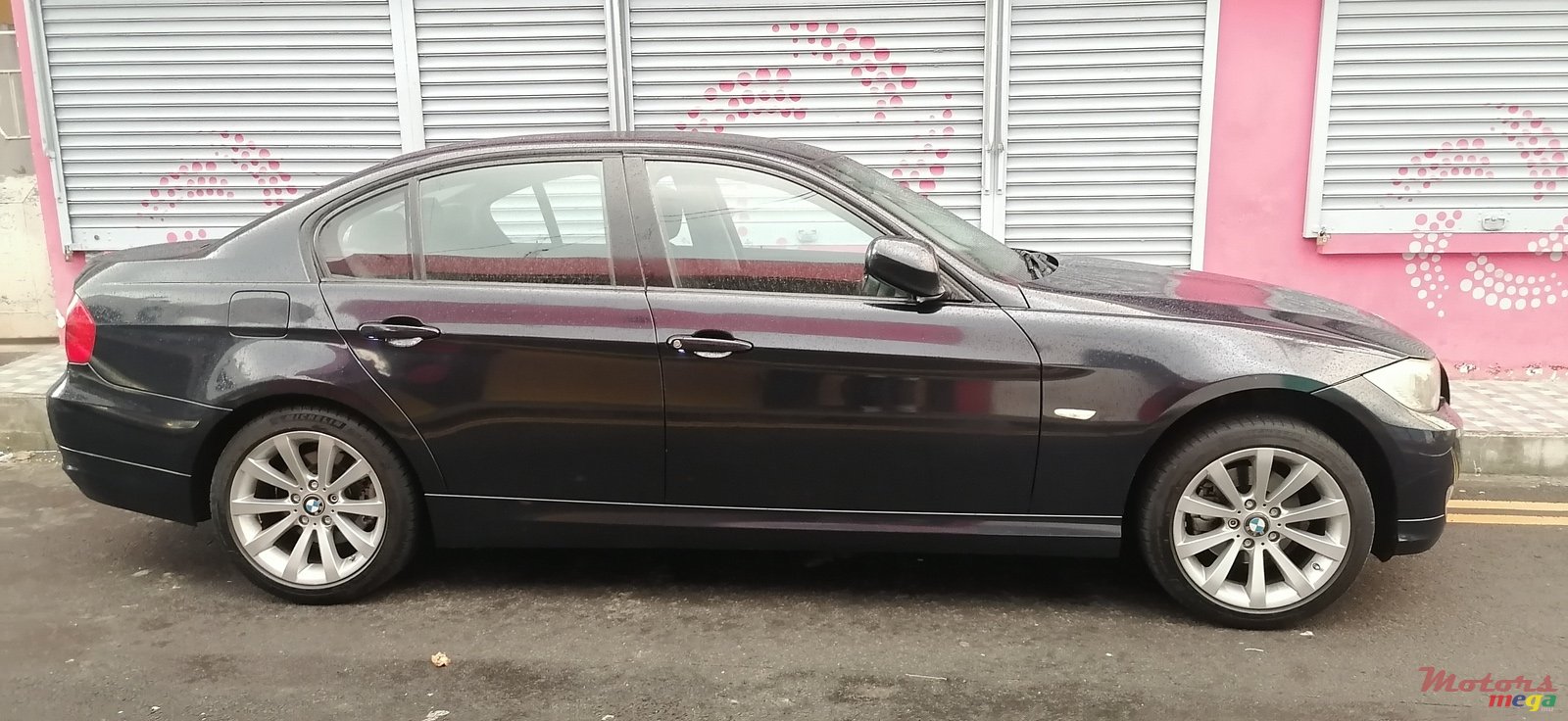 2009' BMW 320 photo #4