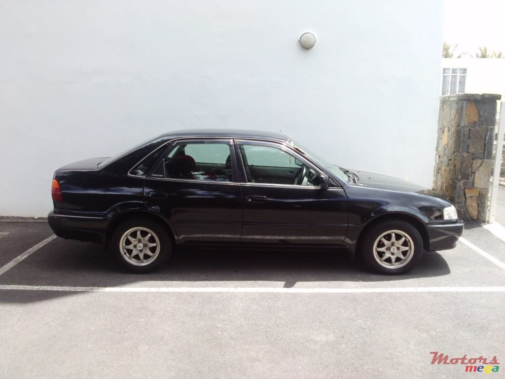 1998' Toyota Sprinter photo #1