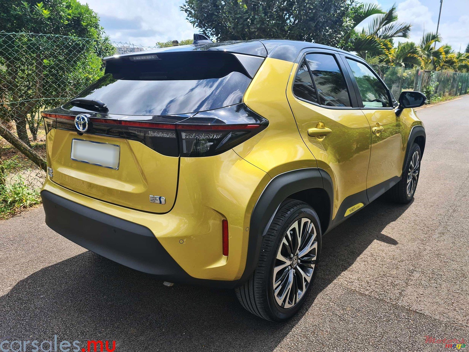 2022' Toyota Yaris Cross 1.5 Hybrid photo #3