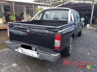 2012' Nissan Navara 2x4 photo #2