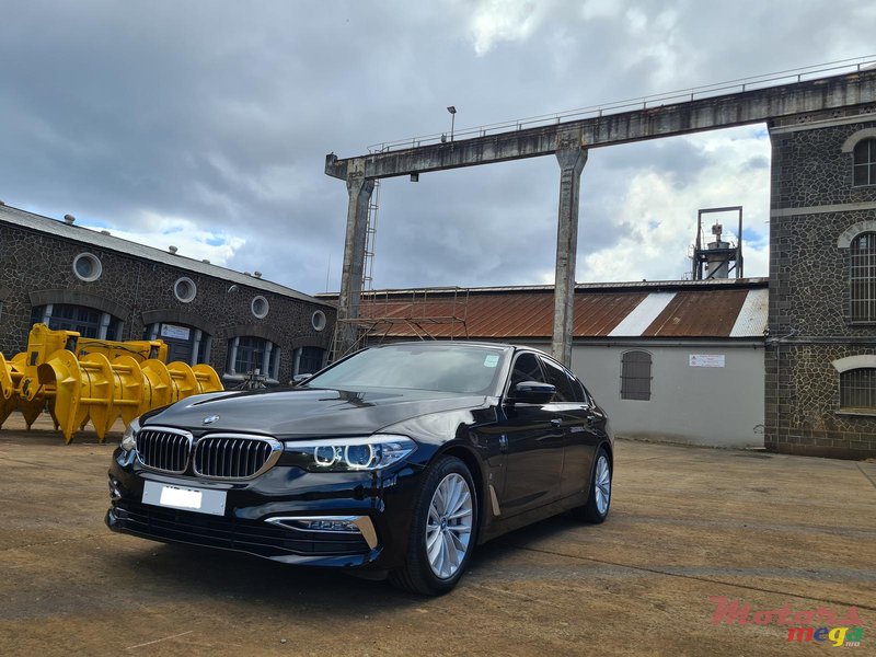 2019' BMW 530e I PERFORMANCE photo #5