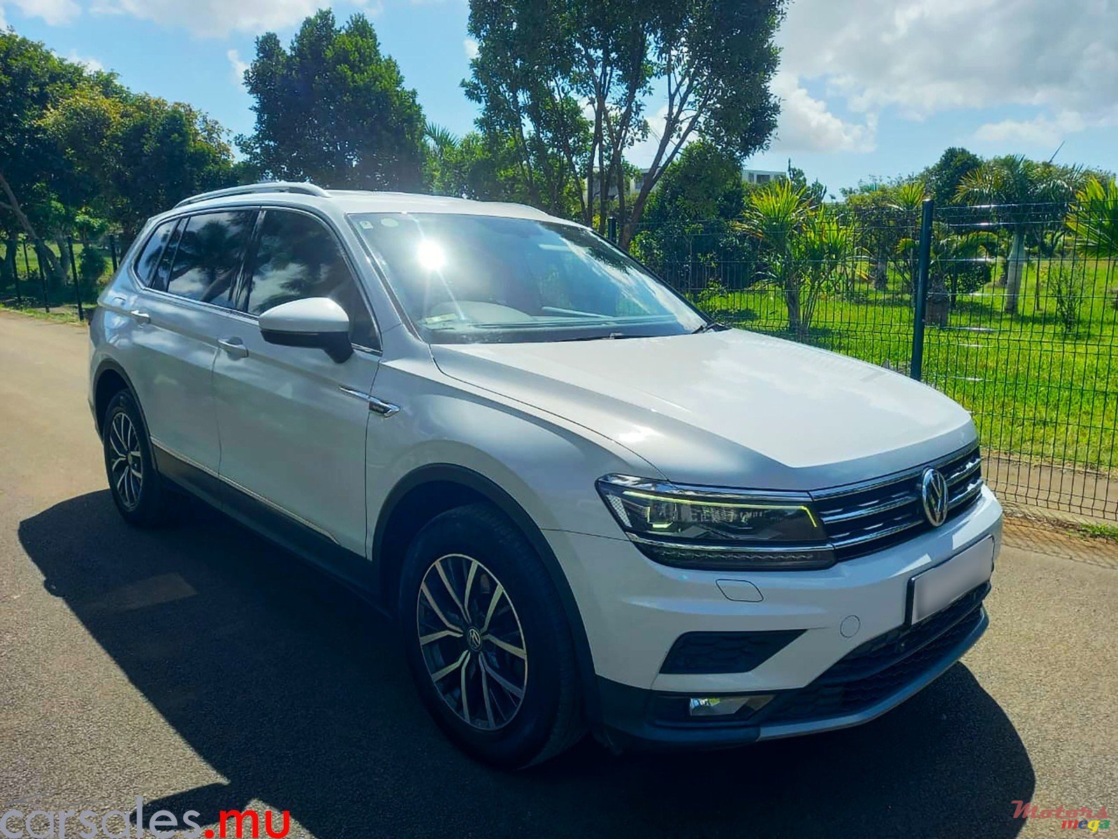 2019' Volkswagen Tiguan Allspace 2.0 TSI Allmotion photo #1