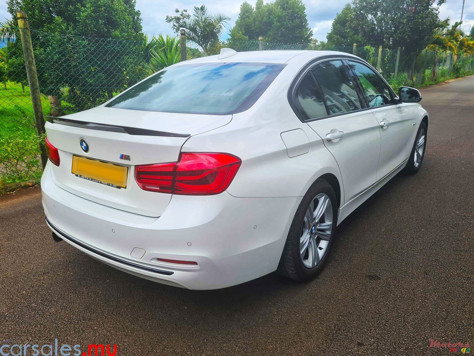 2017' BMW 318 i Sport Line photo #4