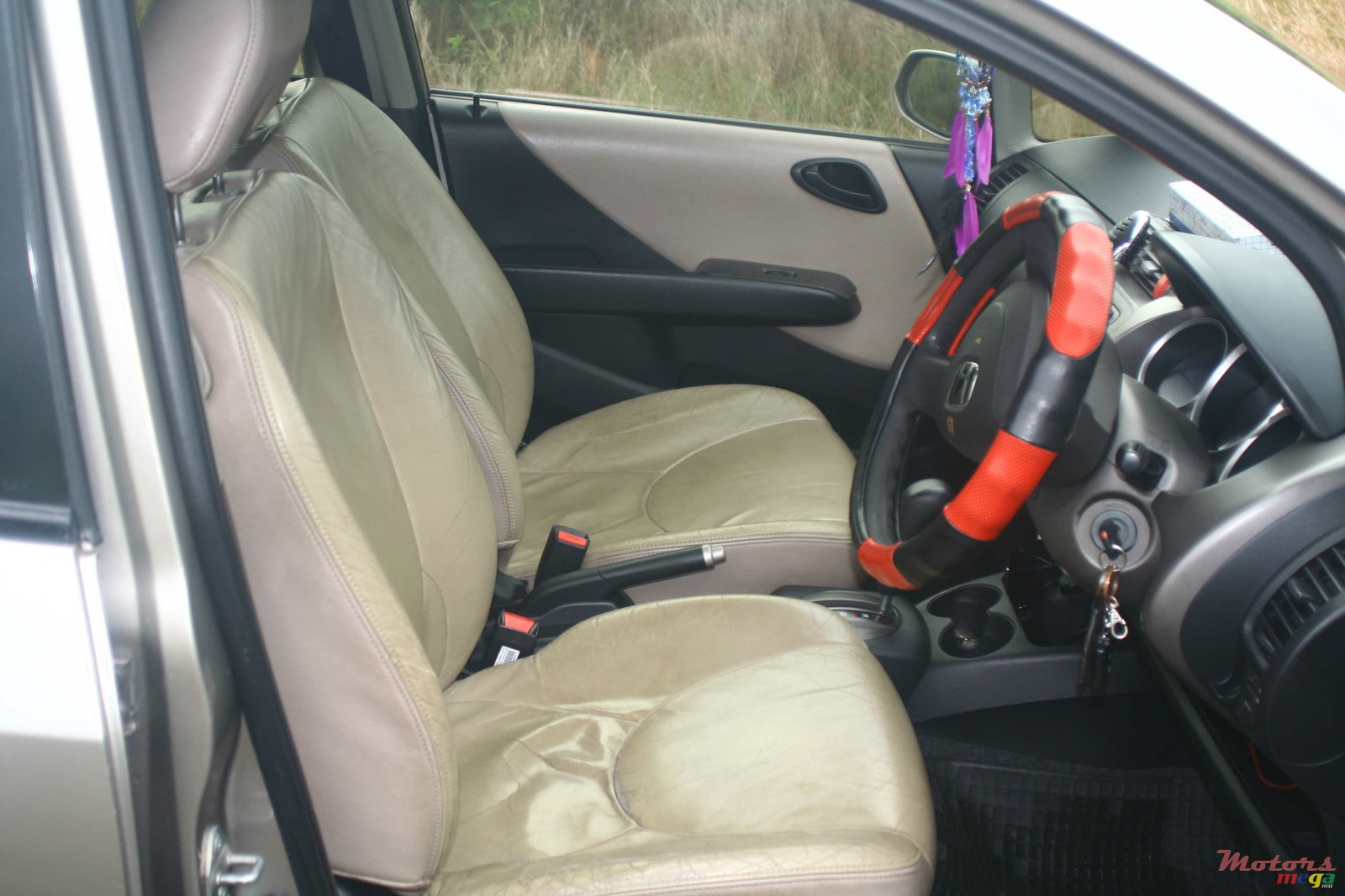 2004' Honda Fit photo #4