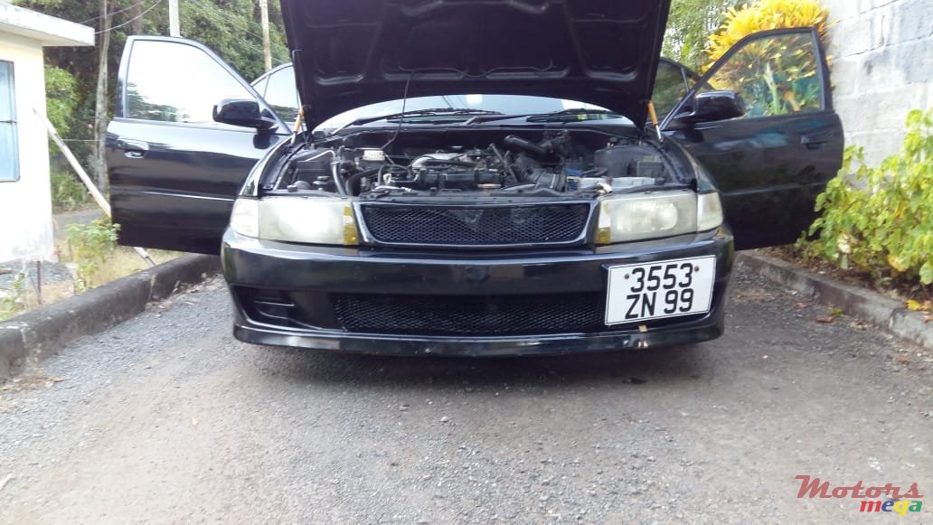 1999' Mitsubishi Lancer photo #2