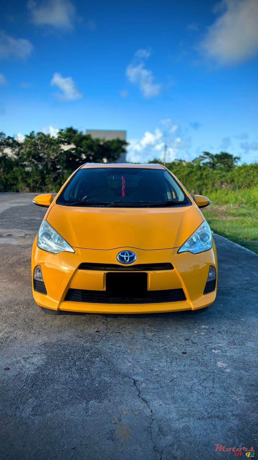 2014' Toyota Aqua photo #2