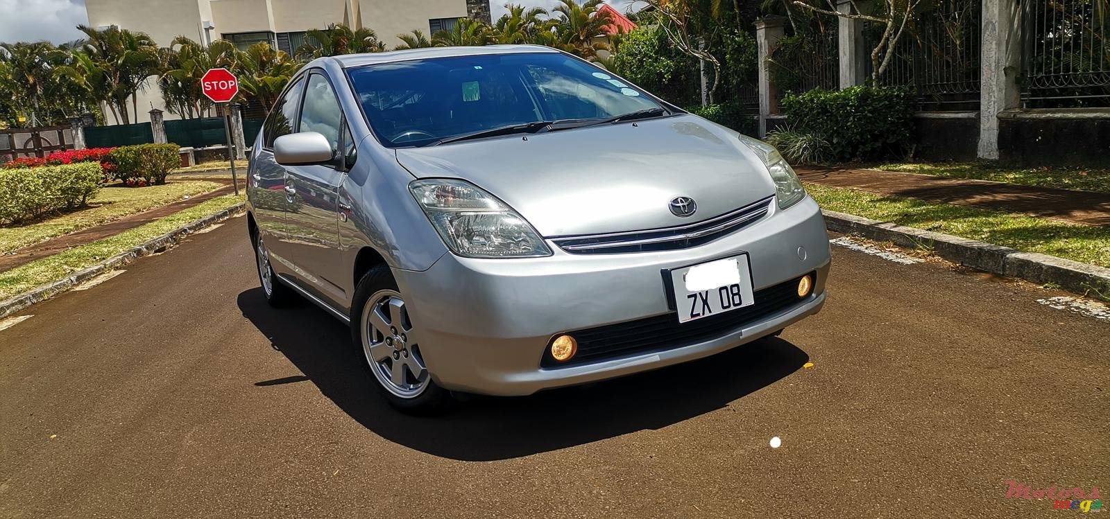 2008' Toyota Prius photo #1