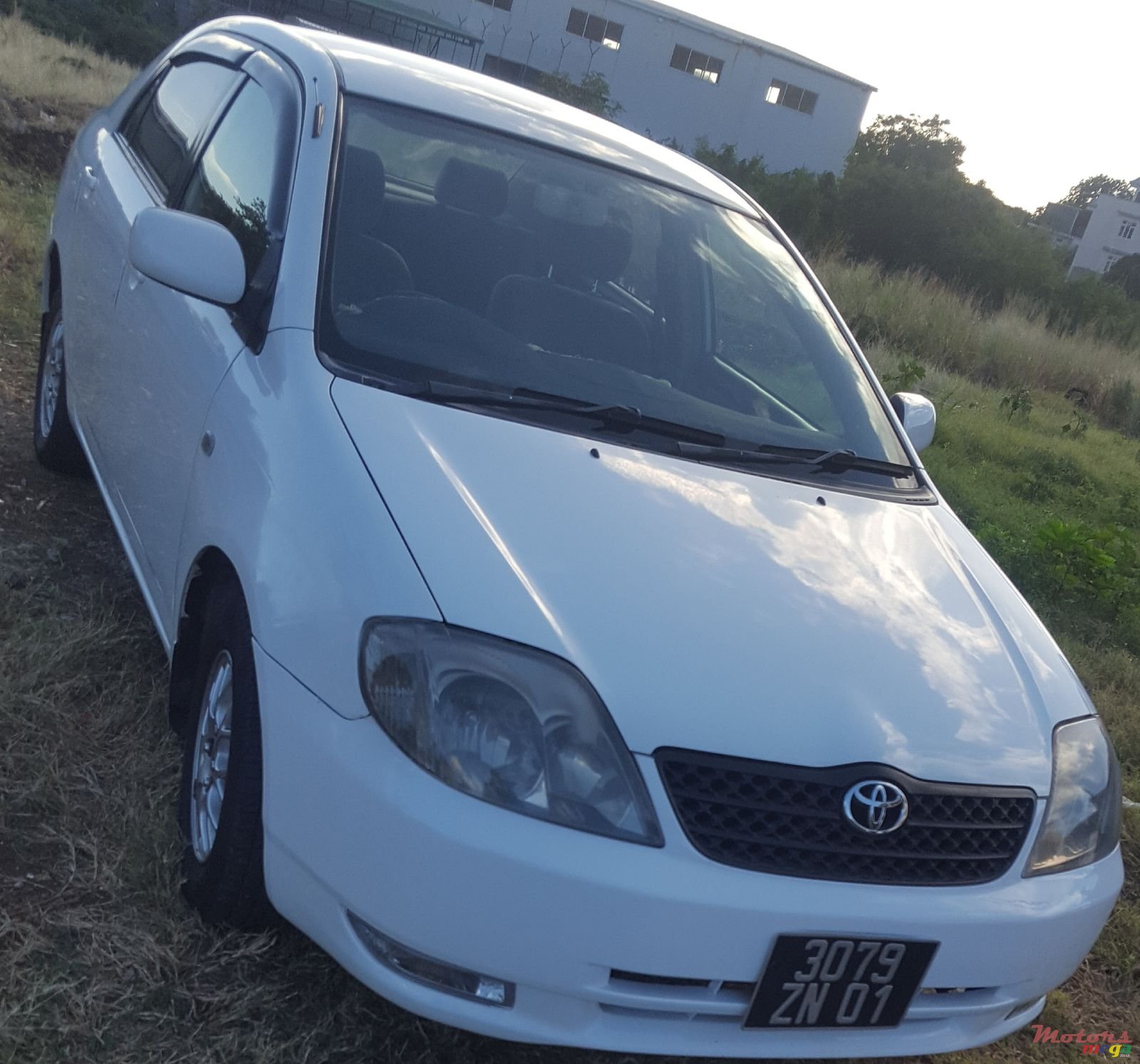 2001' Toyota Corolla NZE Full Option photo #3