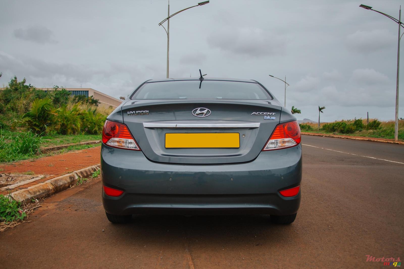 2012' Hyundai Accent photo #2