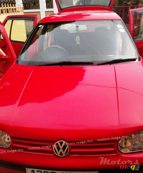 2000' Volkswagen Golf photo #1