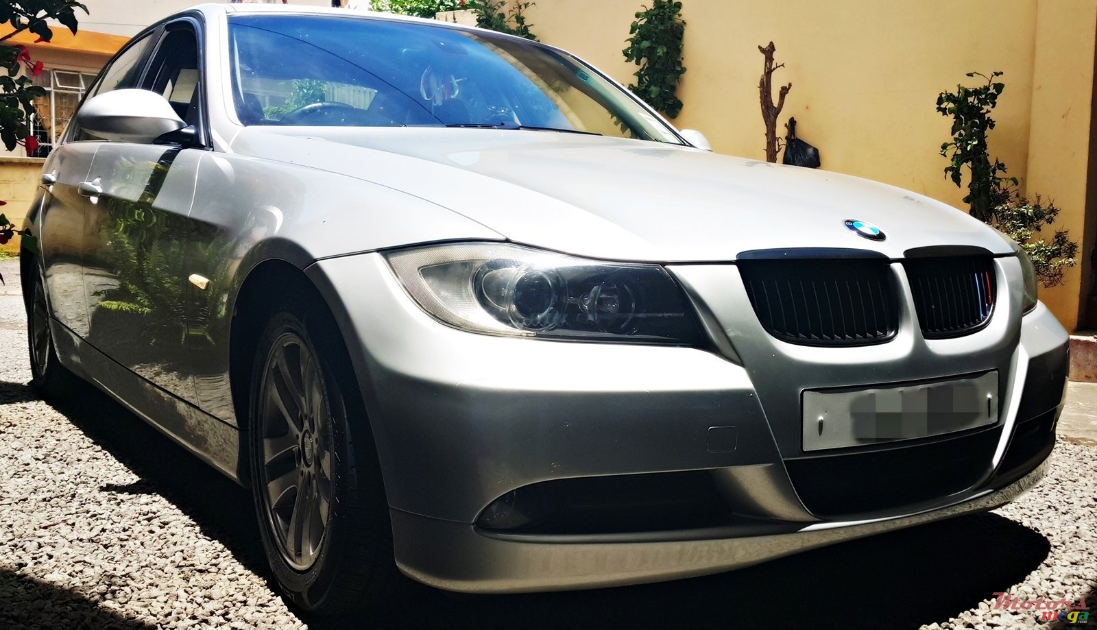 2007' BMW 316 photo #1